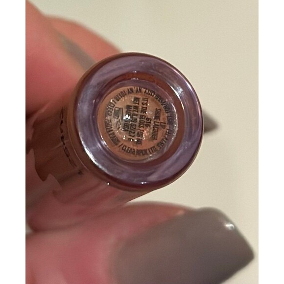 Kylie Cosmetics - Picture 3 of 3